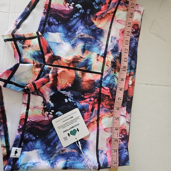 Wodbottom Color Splash Exercise Shorts,NWT, Small - Picture 4 of 7